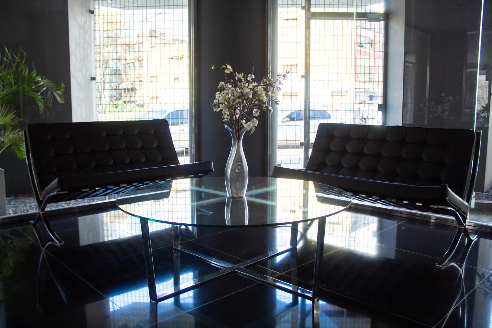 Apartment Moderno Y Selecto! Garage! Excelente Ubicacion!